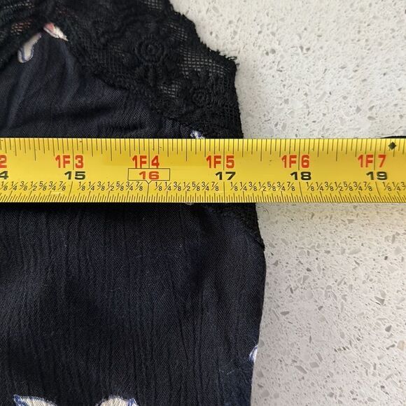 NWT Billabong Side by Side Tank Floral Black Lace Cropped Romantic Straps L - Picture 14 of 16